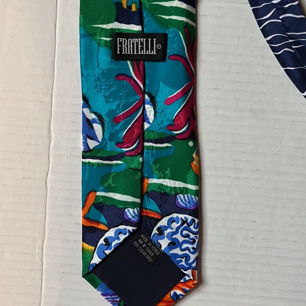 Fish Tie - Picture 5 of 6